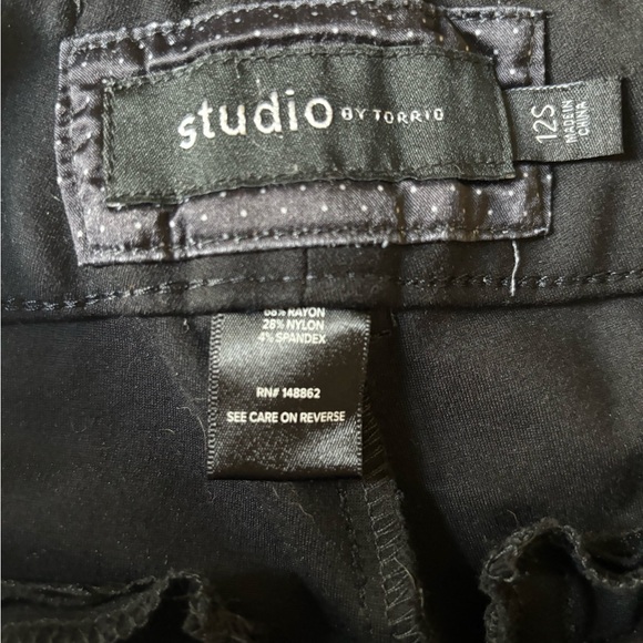 Black slacks dress pants from Torrid. Size 12 short. - Picture 2 of 3